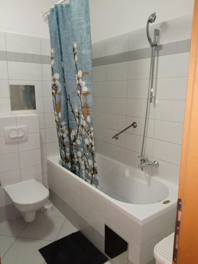 Apartment Laura Пула Екстер'єр фото